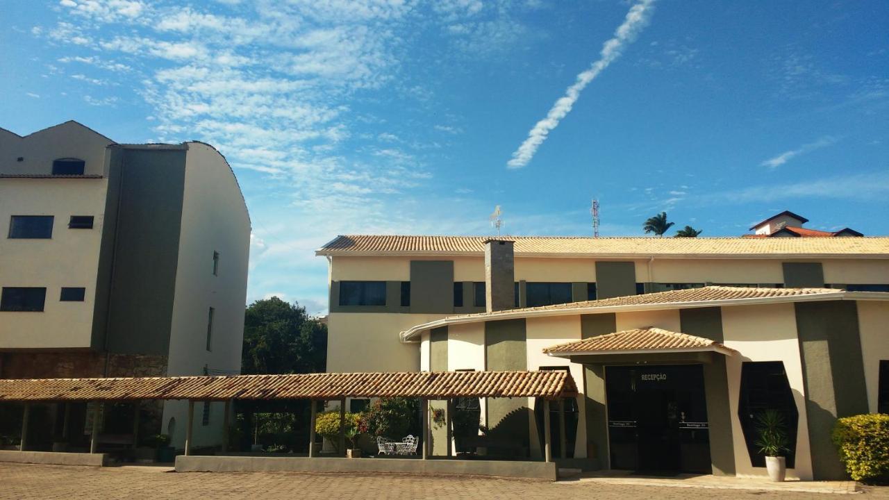 Hotel Santiago Lindóia Eksteriør billede