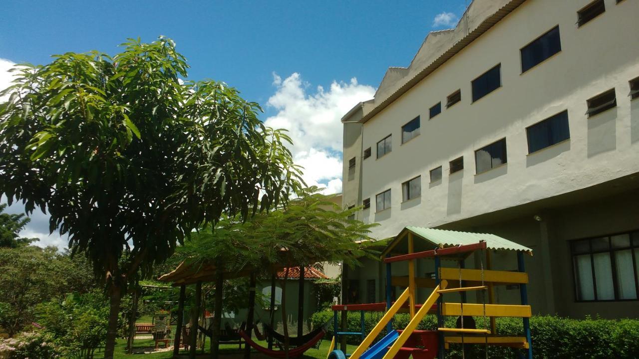 Hotel Santiago Lindóia Eksteriør billede